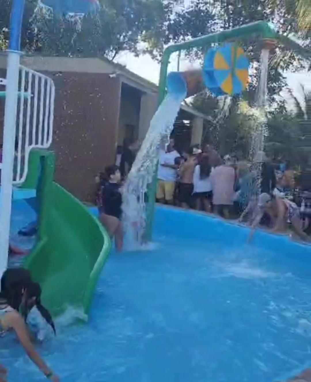 Aldeia Do Lago Caldas Novas Lindo Apt Com Cozinha Mobilia Nova Pode Levar Bebidas Na Area Das Piscinas المظهر الخارجي الصورة